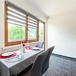 דירה Attractive With Terrace *