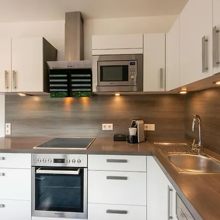 Attractive With Terrace Apartment *