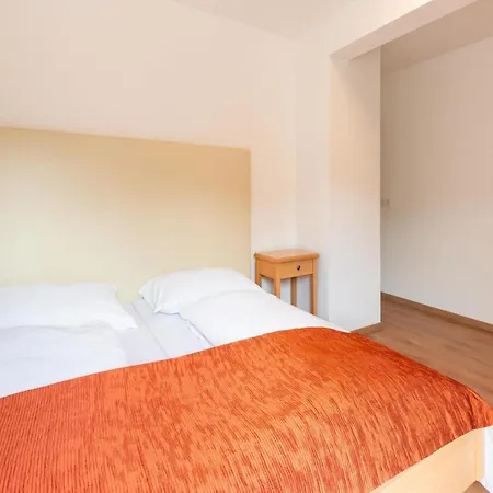 Attractive With Terrace Apartment *