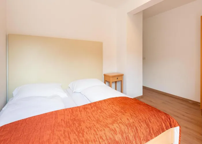 Attractive With Terrace Apartment *